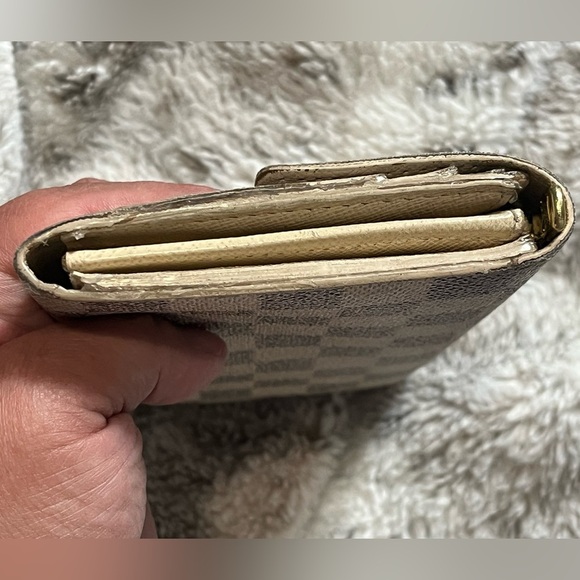 Louis Vuitton Sarah Cream and Gray Long wallet - Picture 7 of 15